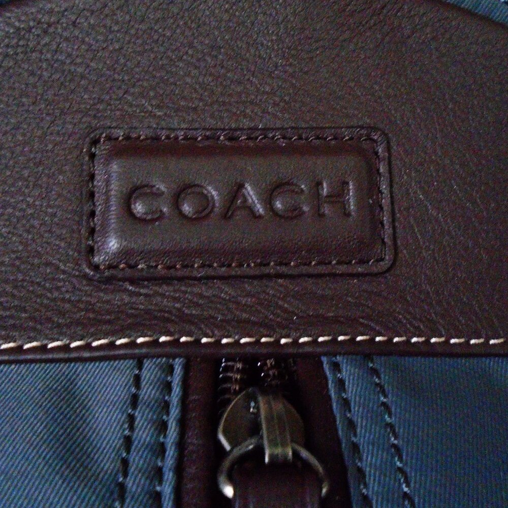 Coach Men Varick Sling Backpack Gray F70692 - Picture 9 of 15